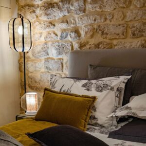 Lampadaire NEST en Cannage Naturel et Métal Noir