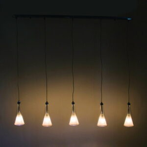 Suspension Barre 5 Lumières PRISS Argentée en Métal et Verre