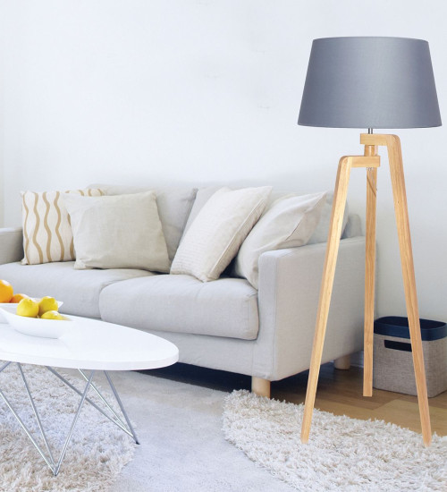 Lampe sur pied TIMA bois clair et taupe en pin naturel et tissu