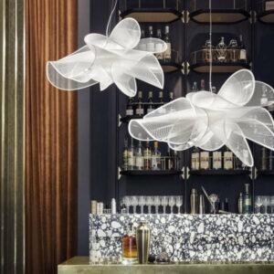 Suspension design LED LA BELLE ETOILE transparente en cristalflex