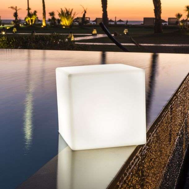Cube lumineux CUBE en polyéthylène blanc