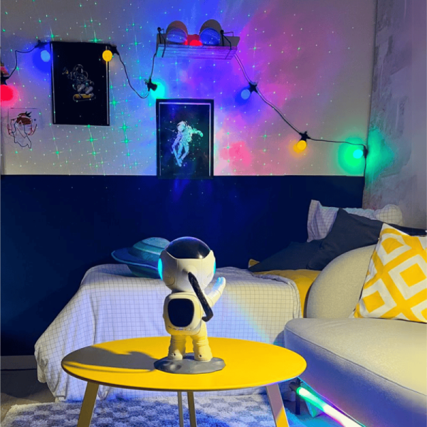 Veilleuse XL projecteur LED Cosmolite, 5 modes d'éclairage, enceinte bluetooth intégrée, minuteur intégré, rechargeable USB